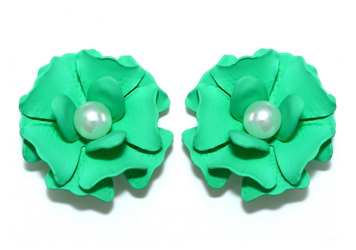 Сережки гвоздики.  Камені: перли. Діаметр сережки: 16 мм.