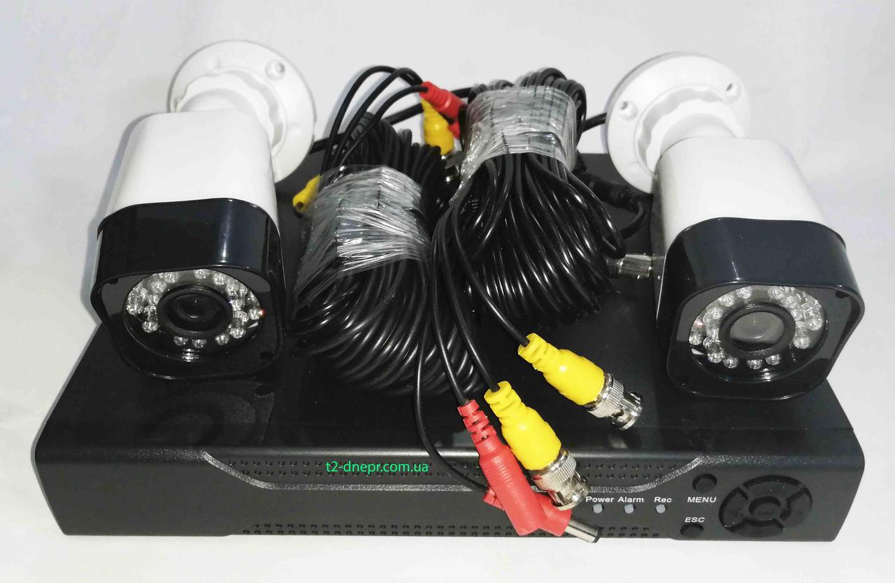 Комплект системи відеоспостереження на 8 камер UKC DVR D001 1mp x 8ch, фото 1