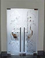 Двостулкові скляні двері в прорізі із загартованого ударостійкого скла