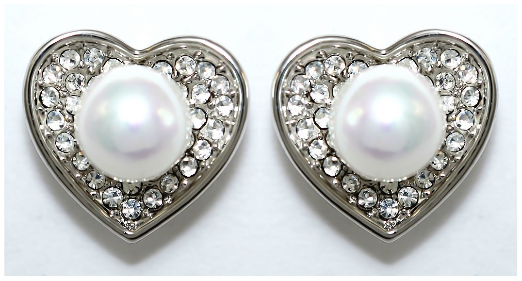 Сережки гвоздики. Оправа кольору: срібла. Камені: перли та білий циркон. Висота: 1.3 см. Ширина: 14 мм.