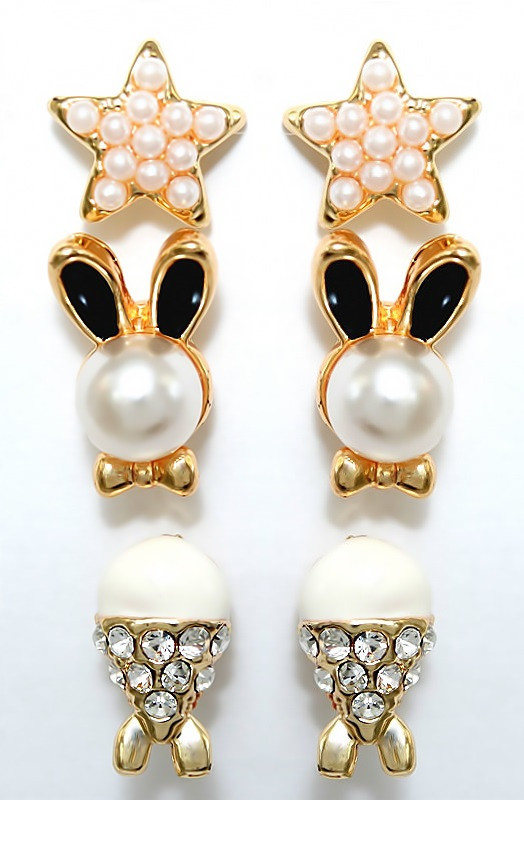 Сережки гвоздики. Оправа кольору: позолота. Камені: перли та білий циркон. Діаметр: 9, 12, 11 мм.