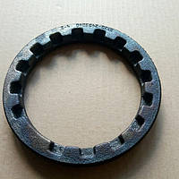 Гайка диференціала КАМАЗ горбельна (середн. і задн моста, каша різьби 1,5 мм.) 5320-2403040