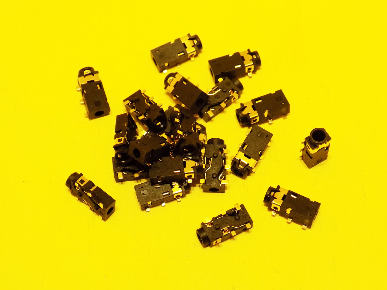 Аудио гніздо PJ-242 SMD 6P 2,5мм, чорне, фото 1