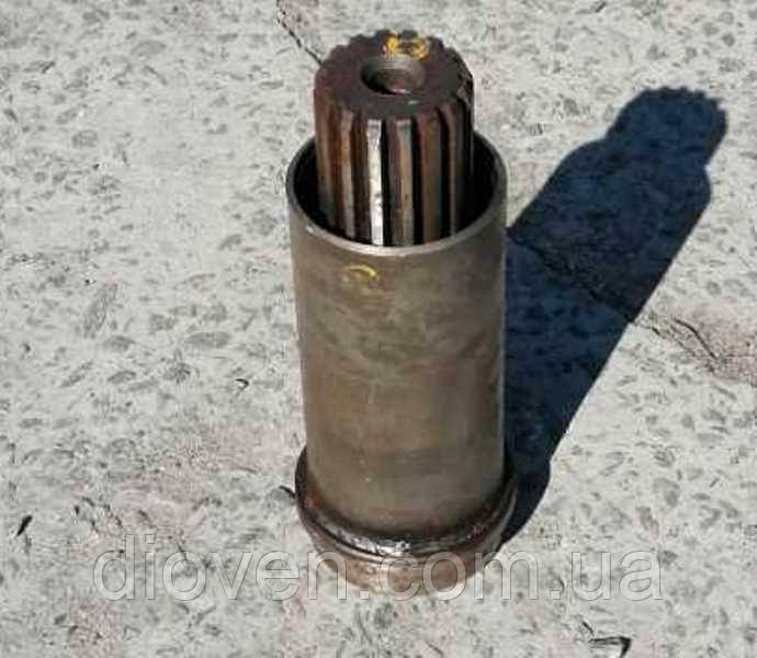 Вал шліцьовий 16×62/72 тато, кінець кардан. d.устан.105mm КРАЗ БелАЗ МАЗ Ж/Д (Арт. 7522-2201020-10)