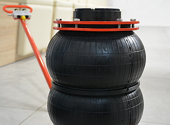 Домкрат пневматичний 2,8 т професійний JP-2PRO AIRKRAFT