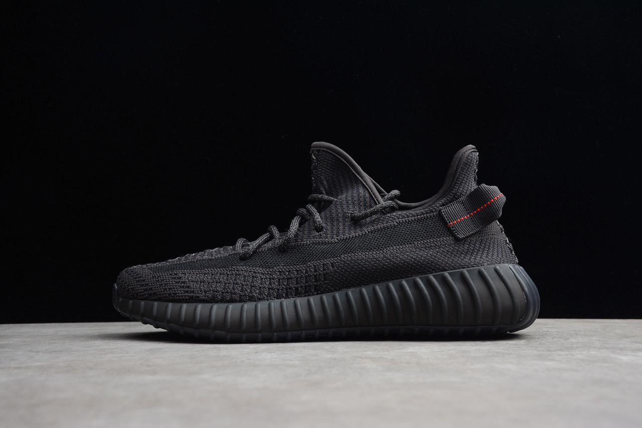 Кросівки чоловічі Adidas Yeezy Boost 350 V2 / ADM-2672