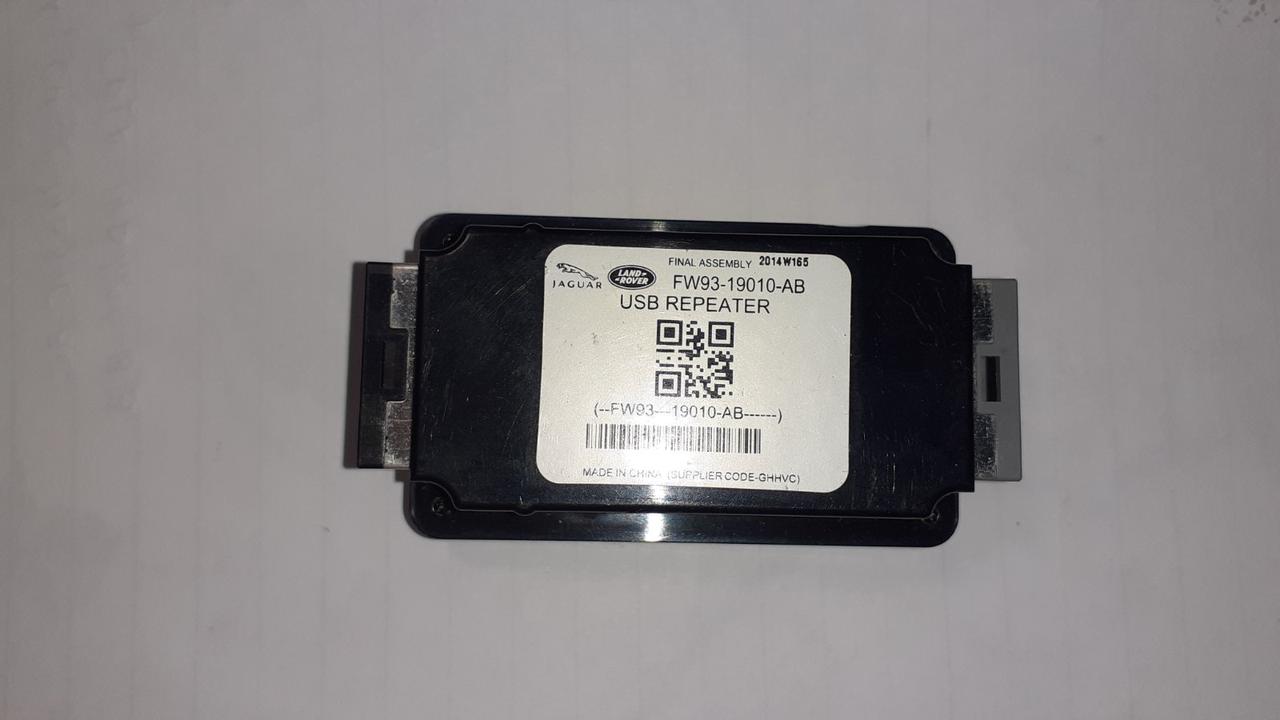 Блок USB JAGUAR LAND ROVER FW9319010AB C2D36868 LR091229