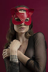 Маска кішечки Feral Feelings - Catwoman Mask, натуральна шкіра, червона 777Store.com.ua