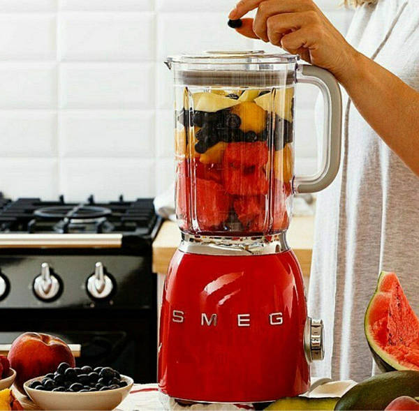 Блендер стиль 50-х красный Smeg BLF01RDEU купить Киев: цена, отзывы,  продажа | Dimua.com.ua блендеры