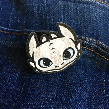 "Дракон Денна фурія мордочка (Як приручити дракона)" брошка дерев'яна з уф-друком