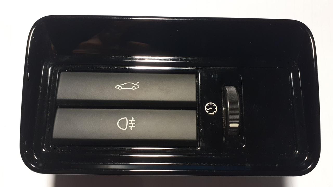 AW9311654AA C2D2003 Кнопка відкривання багажника Jaguar XJ 351