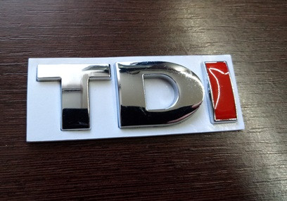 Шильдик напис TDI Ch>red на кришку багажника