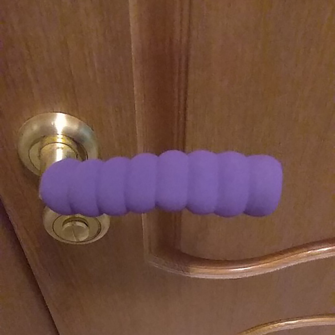 Грипсы, накладки на ручки двери мягкие, защита на ручку двери, фиолетовая. - фото 7 - id-p1151088353