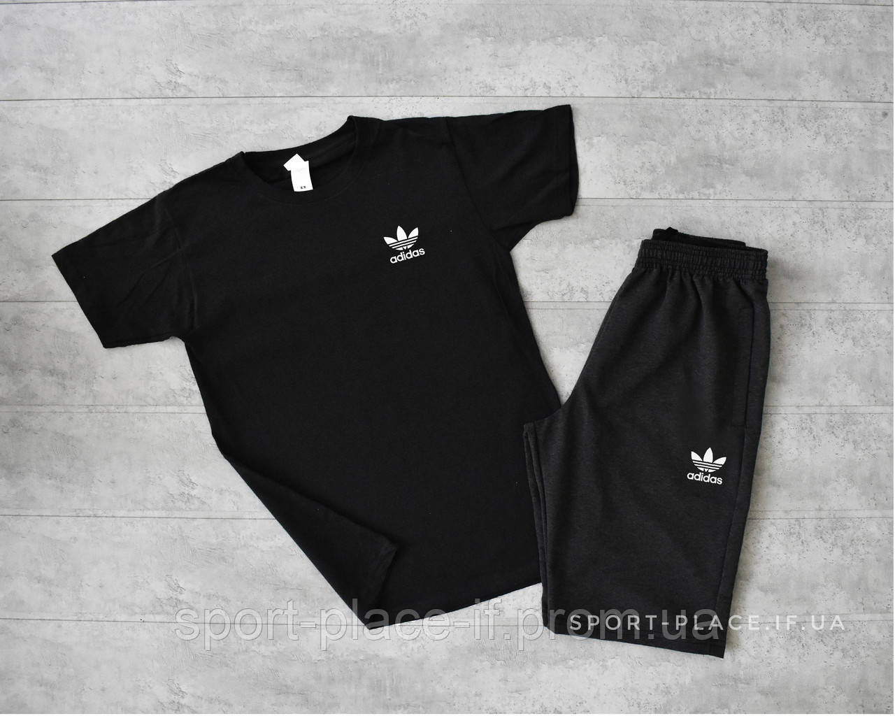 Літній комплект шорти і футболка Adidas (Адідас) (чорна футболка ,темно сірі шорти з білим лого)