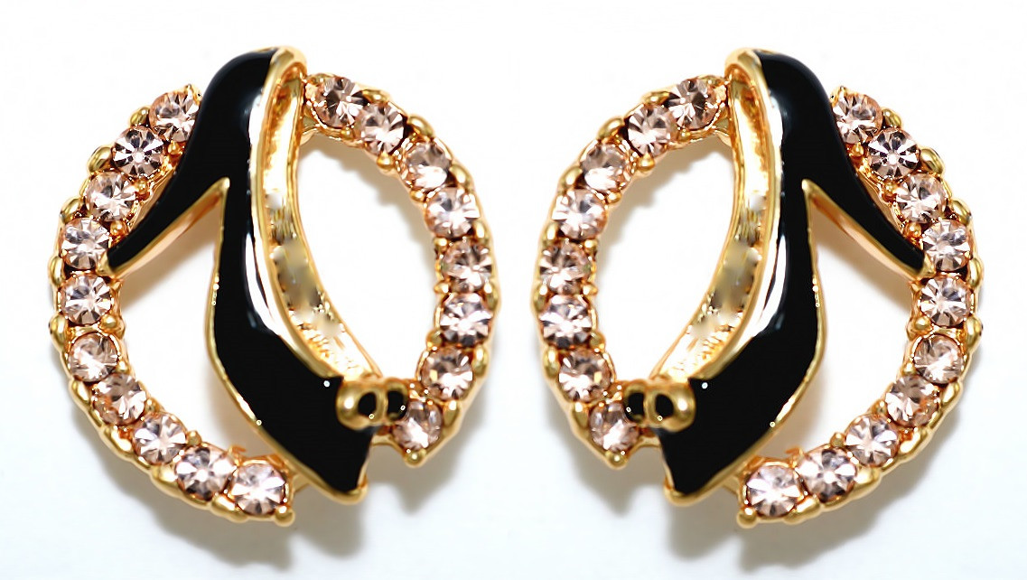 Сережки гвоздики. Колір оправи: позолота. Камені:пудровий циркон. Діаметр: 20 мм.