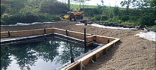 Пруд для плавання.