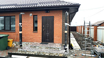 Козырек для входной двери в Новоалександровке 2х3.26 м. 6