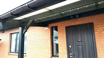 Козырек для входной двери в Новоалександровке 2х3.26 м. 45