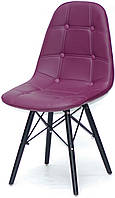 Стул Alex Black ЭкоКожа пурпурный 61, ноги в черном цвете в скандинавском стиле, дизайн Charles Eames