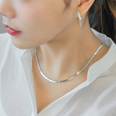 

Плоская змеиная цепочка снейк Snake серебристое колье и ожерелье тонда