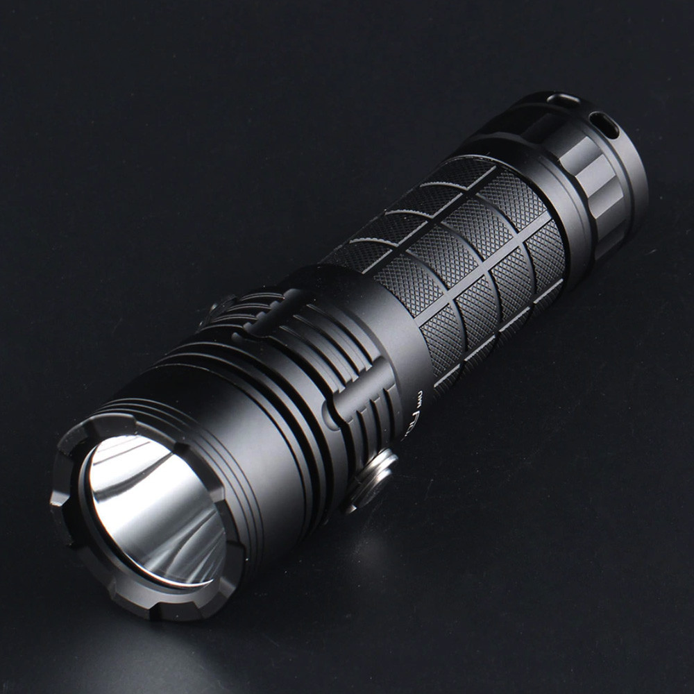 Ліхтар з зарядкою від USB Convoy M4U SST20 2700K, фото 1