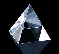 Пирамида стеклянная 4 -5 см