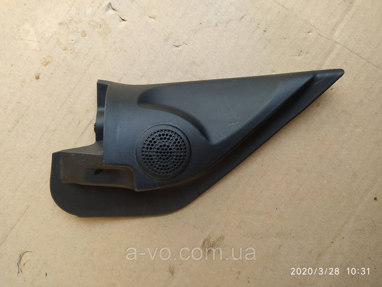 НАКЛАДКА КРЕПЛЕННЯ ЗІРКАЛА ЛАВА NISSAN MICRA 02-10 80293AX620, фото 1