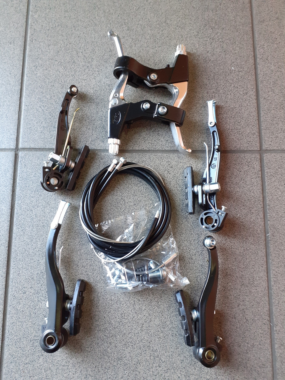 V-brake алюмінієвий на спортивний велосипед