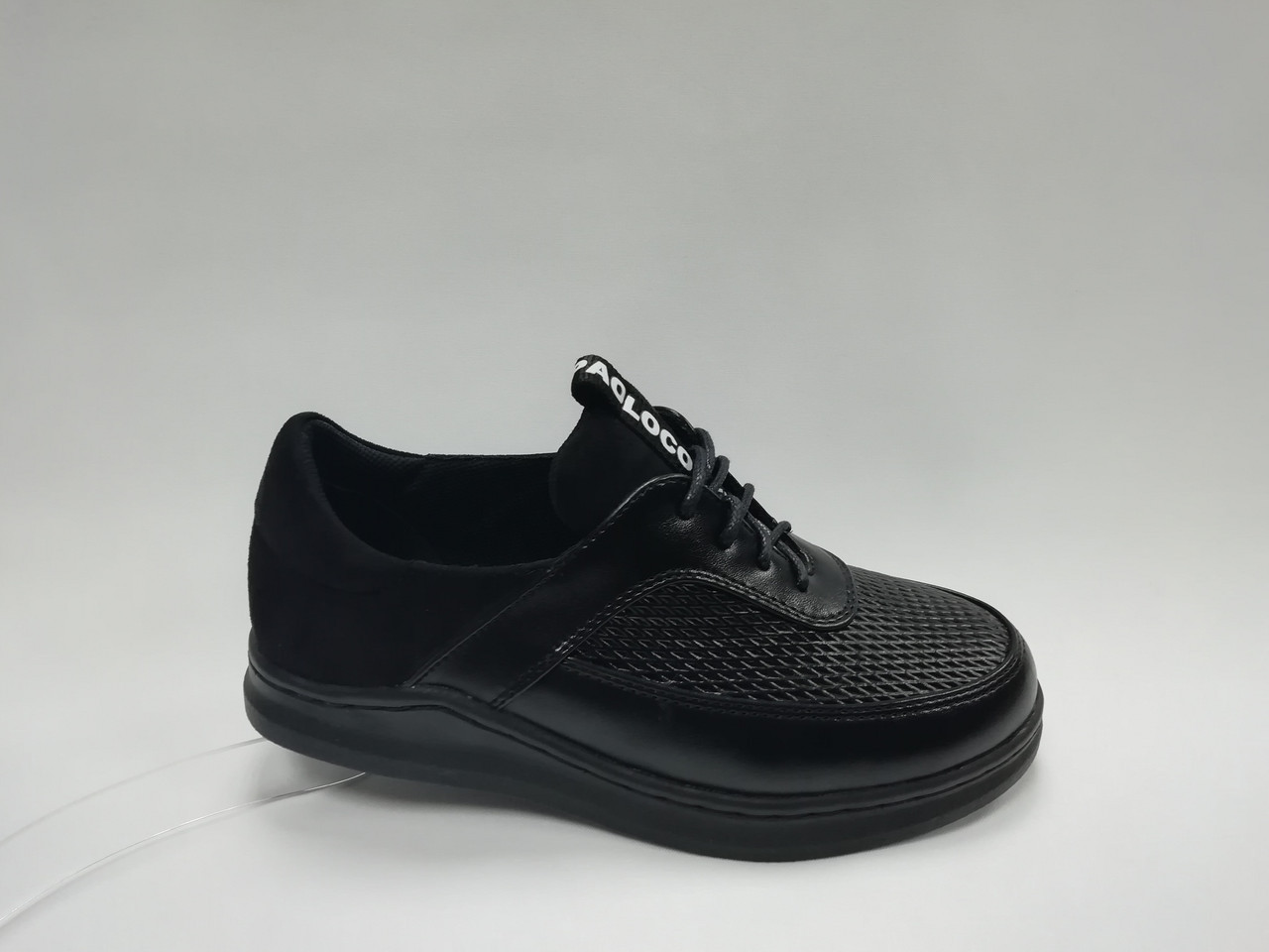 Чорні туфлі на шнурівці. Маленькі розміри (33 - 34).