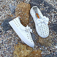 Білі кеди на липучці дитячі літні шкіряні перфорація без шнурків кросівки