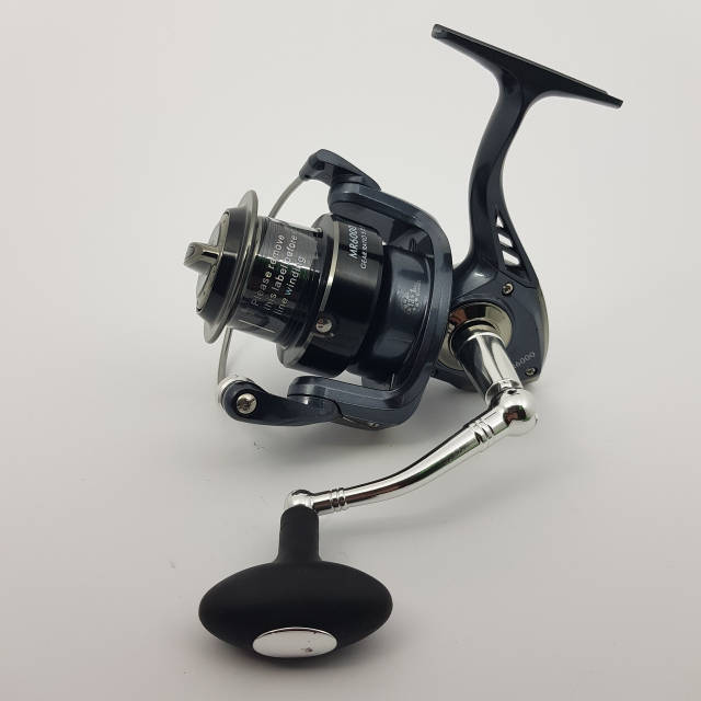 Фидерная катушка с конусной шпулей для дальнего заброса