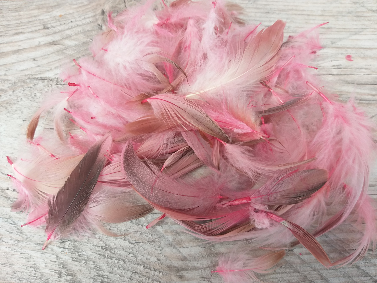 Пір'я рожеве з темними кінчиками, 150 шт/уп, фото 1