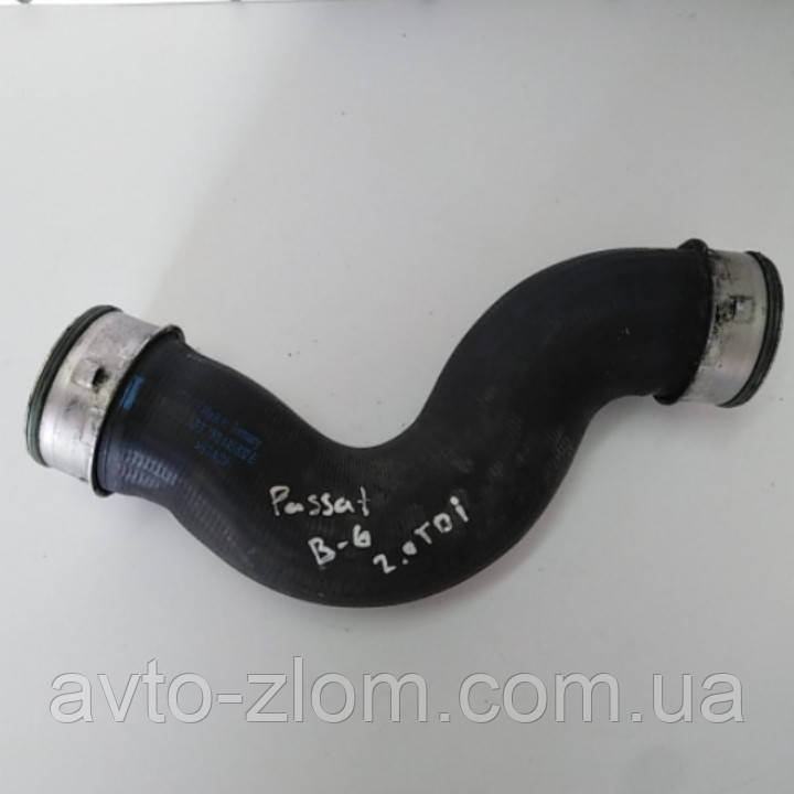 Патрубок інтеркулера Volkswagen Passat B6, Golf 5, Пассат Б6, Гольф 5 2,0 TDI. 1K0145832E.