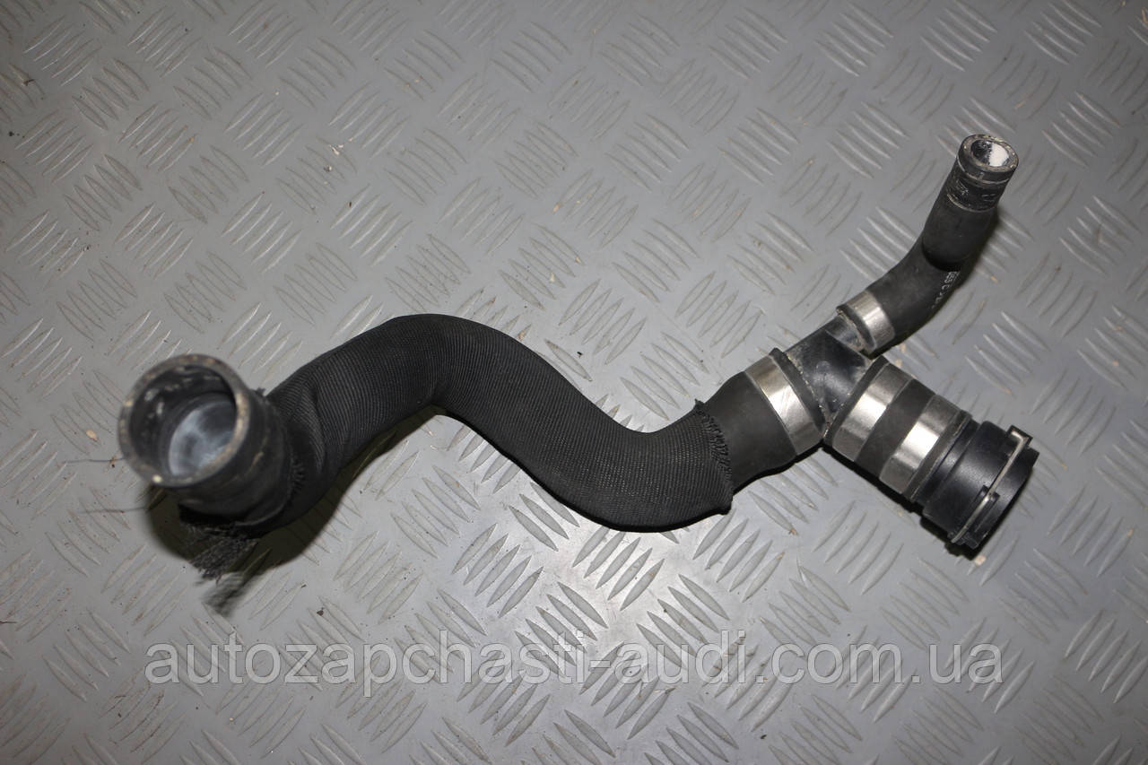 Шланг, патрубок системи охолодження нижній 4E0121055C Audi A8 D3/4E 2002-2005, фото 1