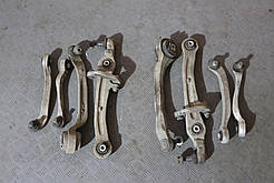 Важіль передньої підвіски AUDI A8 D3 4.2 V8