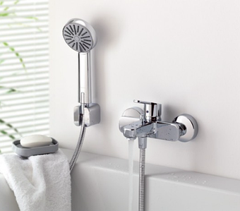 Змішувачі для ванни і душових кабін