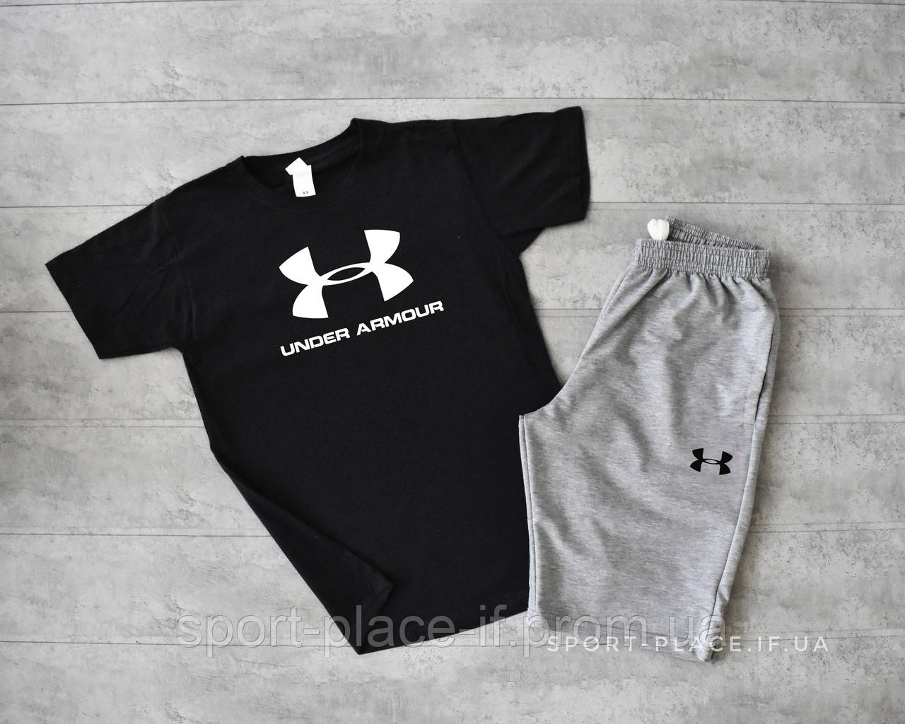 Літній комплект шорти і футболка Under Armour (чорна футболка , світло сірі шорти) великий лого