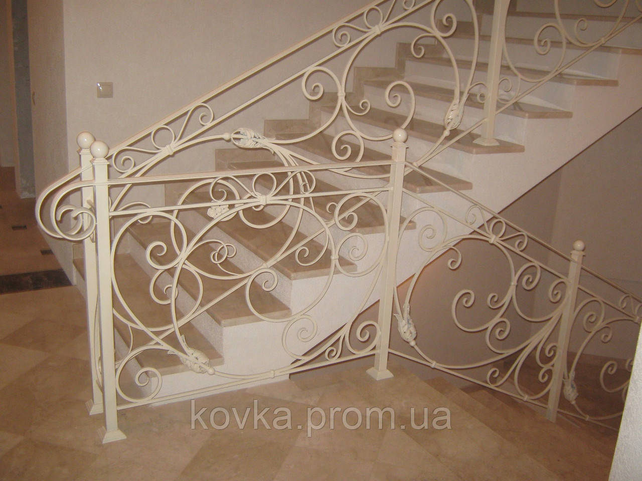 Кованые перила для лестницы, код: 04053 - фото 1 - id-p1156041965