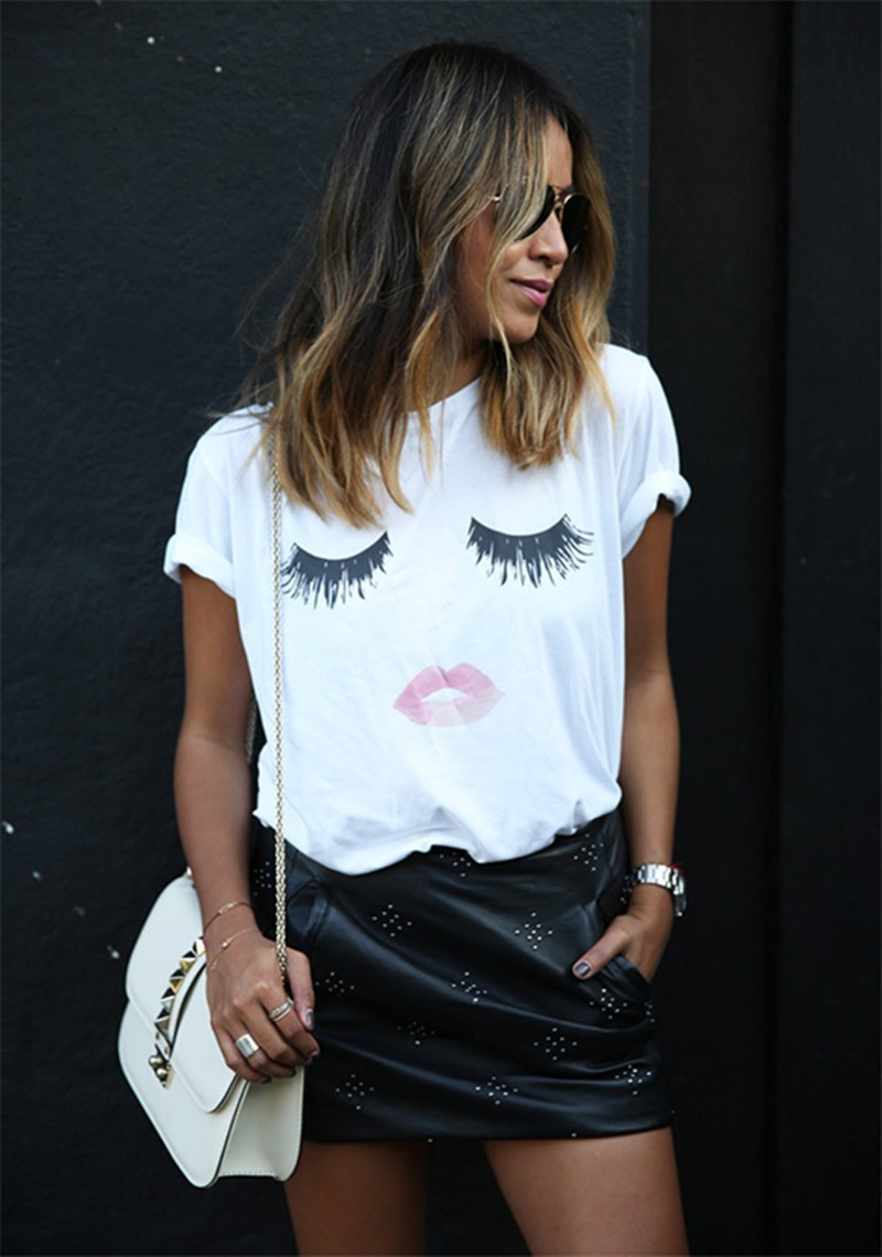 Летняя молодежная женская футболка с принтом ресницы губы - фото 2 - id-p640161311