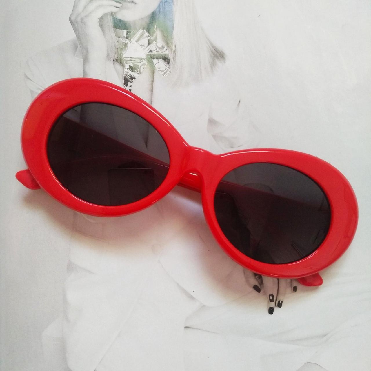 Сонцезахисні окуляри овал Червоний з чорним