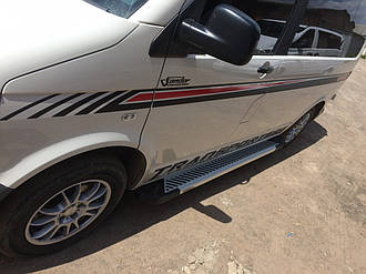Бічні пороги (площа, сходинка) Volkswagen T-5 "Line"