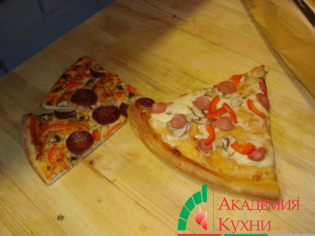 Пицца на среднем корже