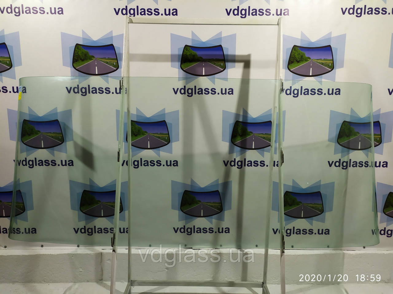 EOS Coach 200, 230, 233L, MD лобове скло нижнє