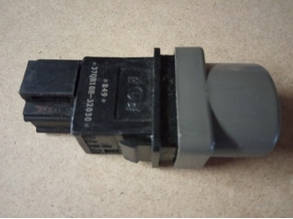 Кнопка увімкнення протитуманок Foton 1049 (12v)