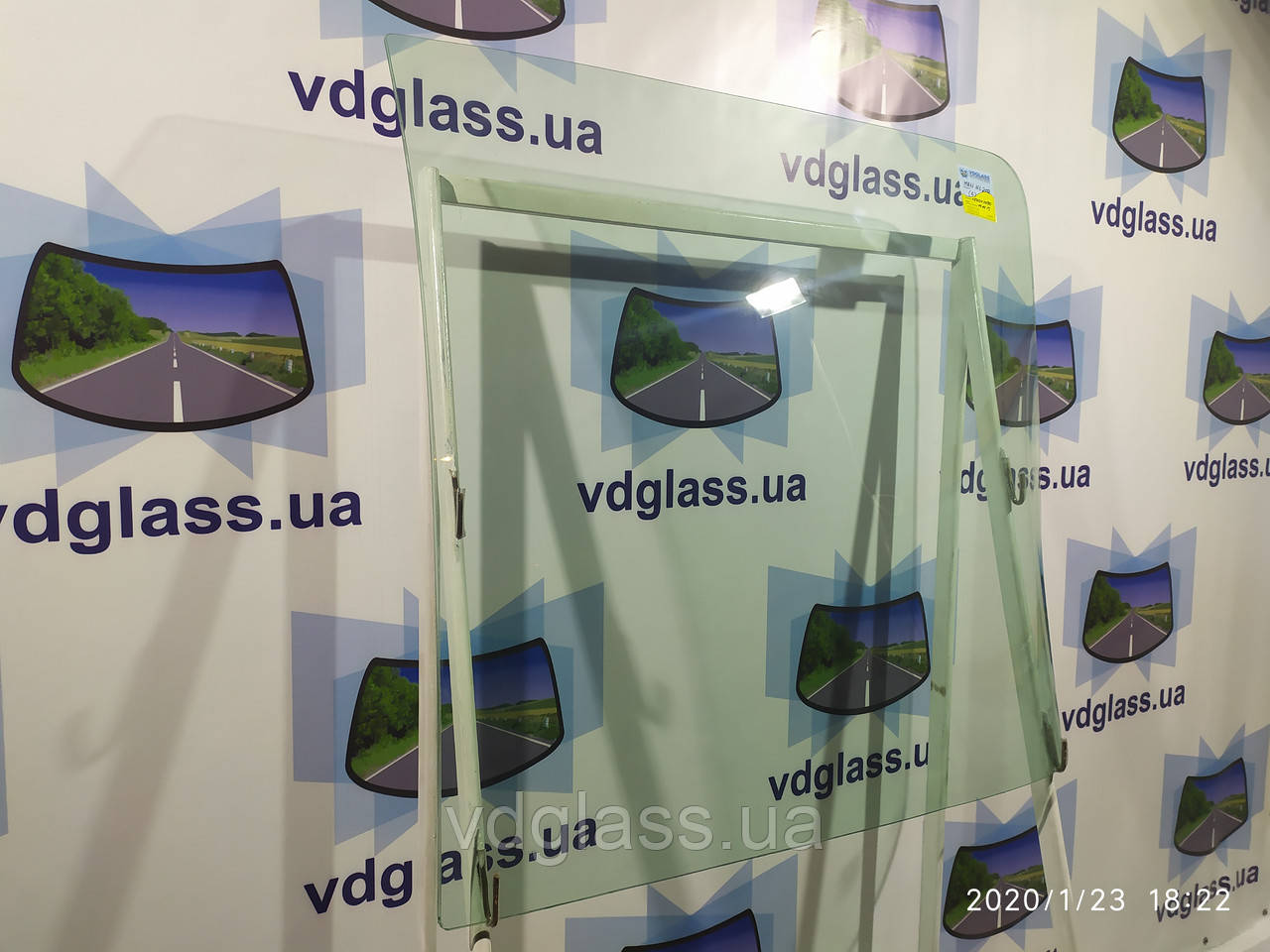 MAN A10, A12, A15 лобове скло з двох половинок ліве, праве, фото 1