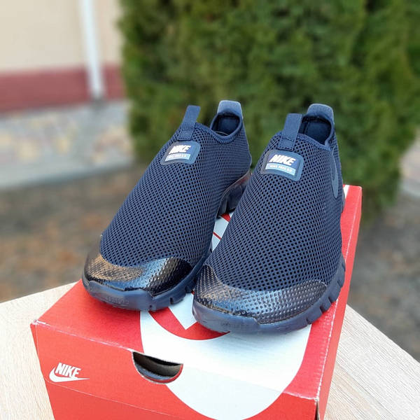 Free run 3.0 slip on hot sale