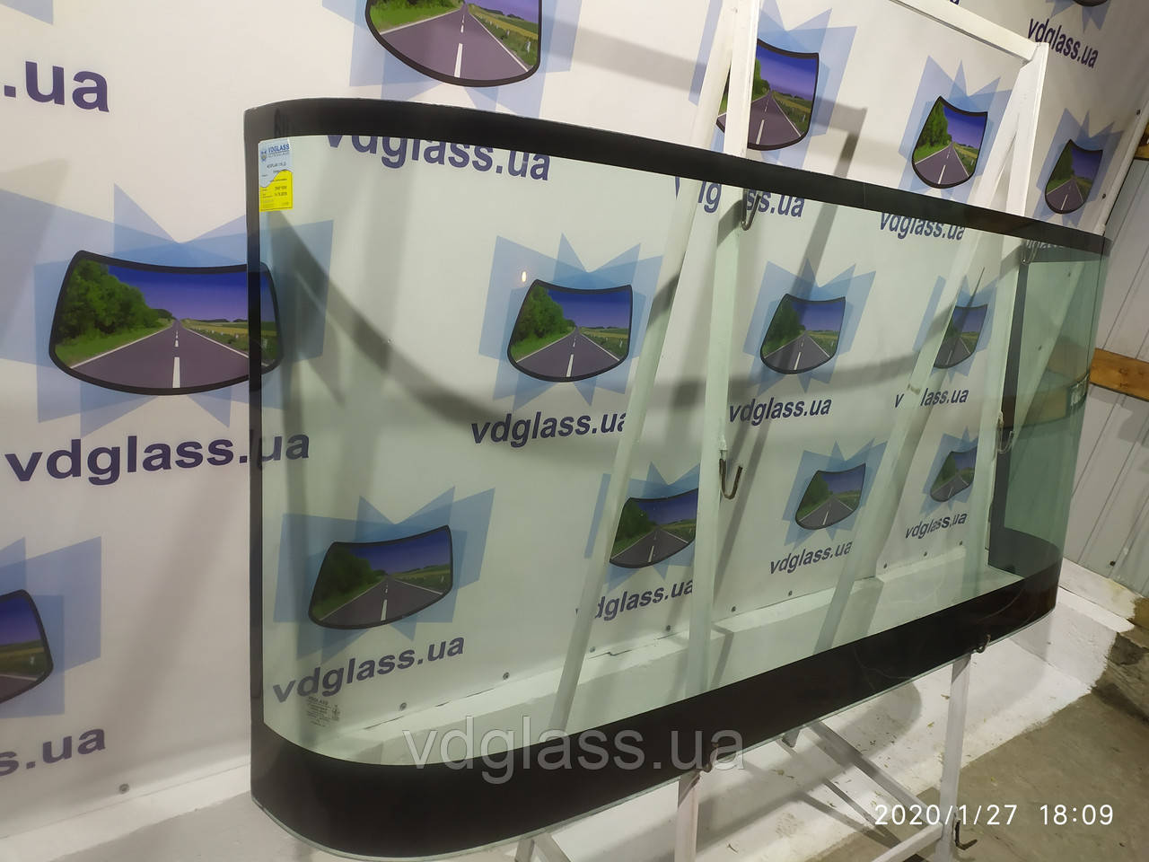 Neoplan 122 лобове скло низьке, фото 1