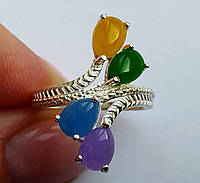 Кольцо с разноцветным китайским нефритом в огранке груша 6.5 х 5.5 мм