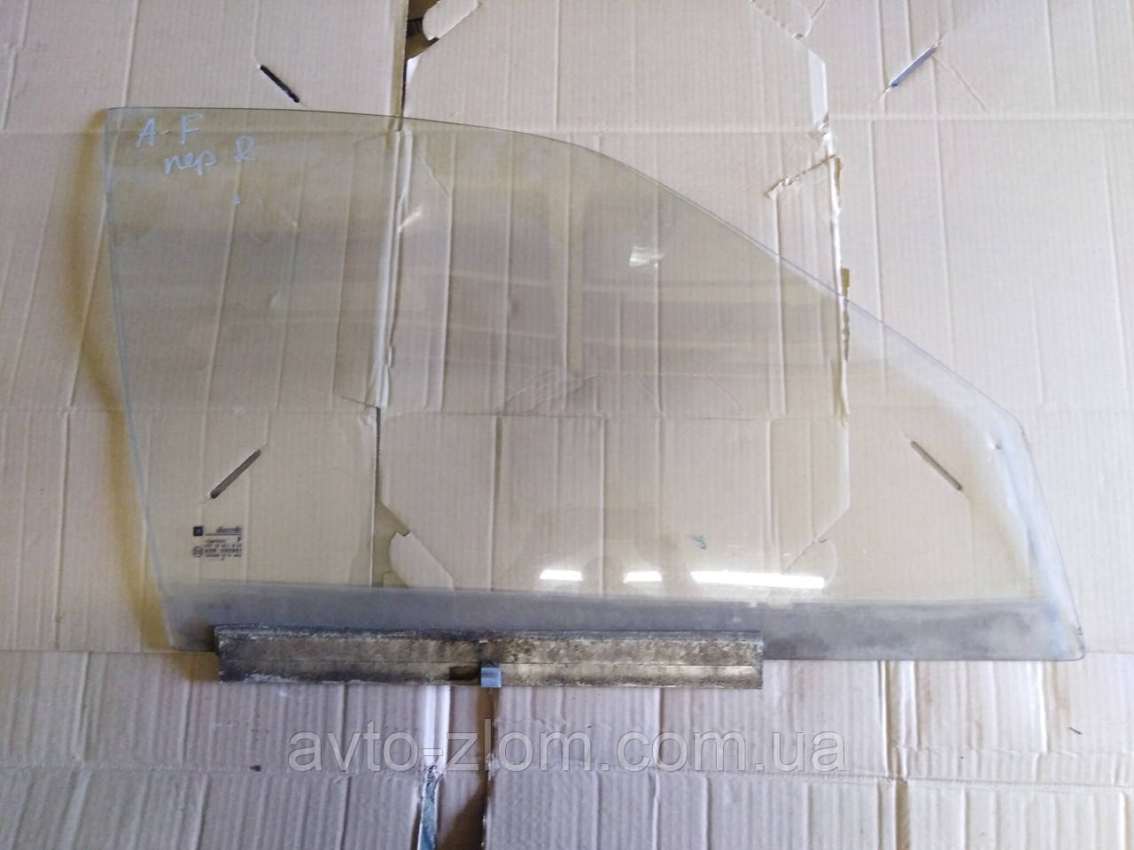 Скло дверне переднє праве Opel Astra F, Опель Астра Ф., фото 1