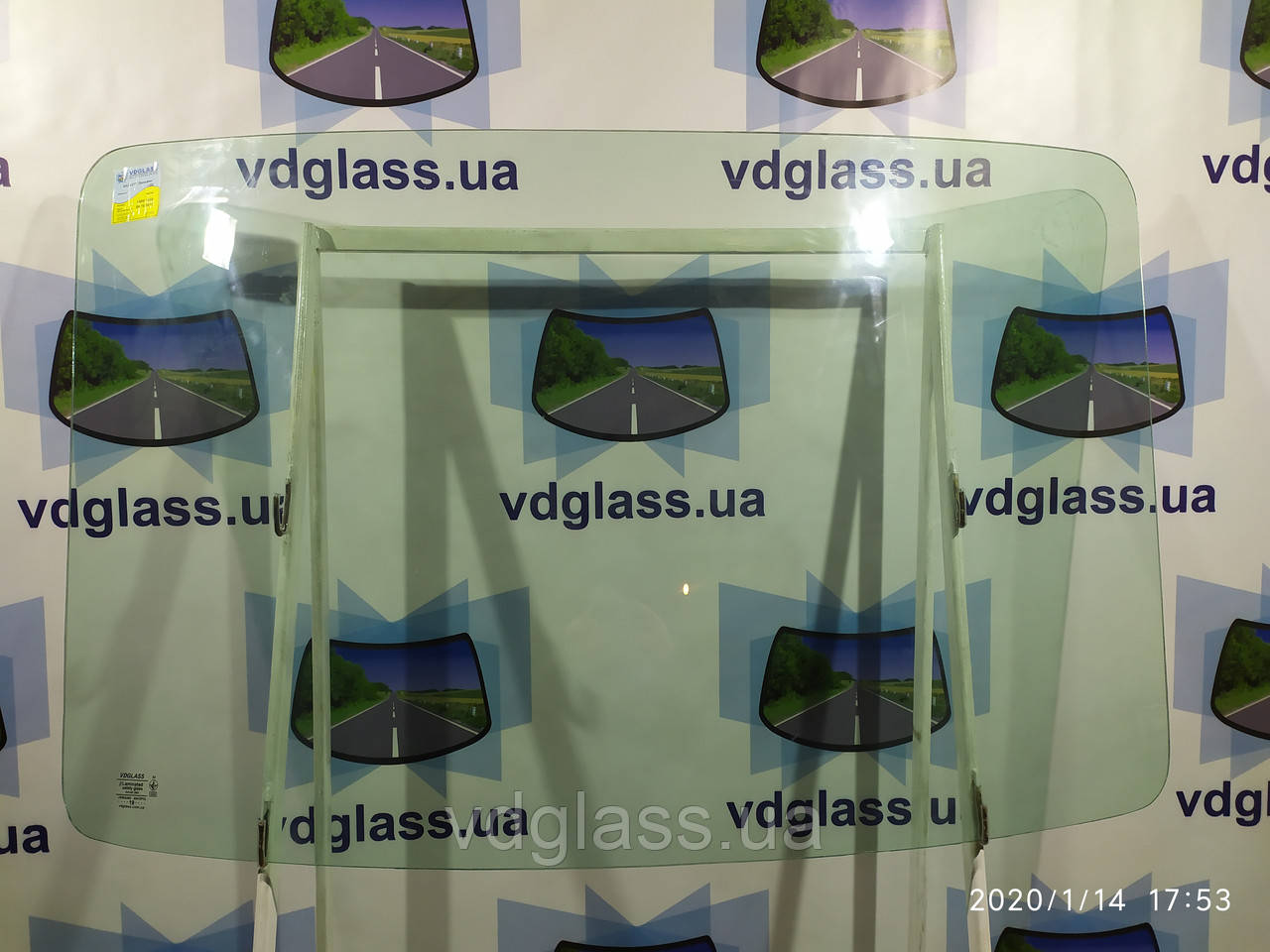 Лобовое стекло  БАЗ 2215 (5206010) Дельфин узкий, от украинского производителя автостекла